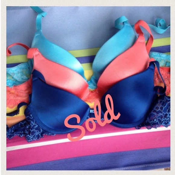 3- 32A  Giligan & Omalley bras