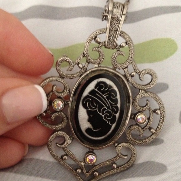 ✨ON HOLD✨ Jewelry bundle RESERVED