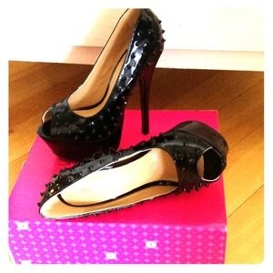 Black Peep-Toe Pumps