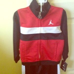 Michael Jordan jump suit size 3T.NWT