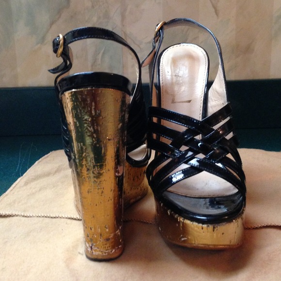 Shoes - Picture 3 of 4