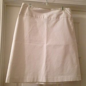Really cute white skirt