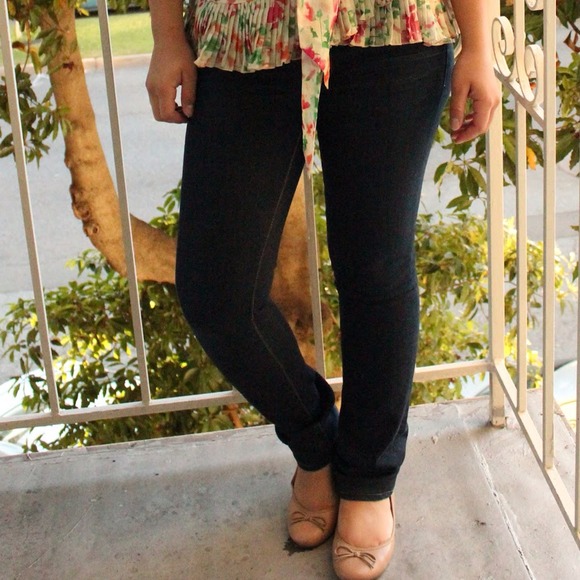 J Brand Straight Leg Jeans 26