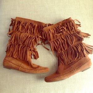moccasin fringe boots