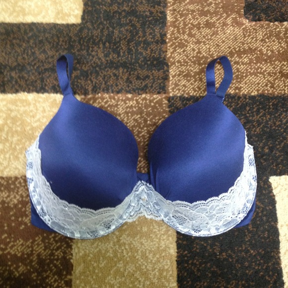 🚫TRADED🚫Dark Blue Victorias Secret Bra