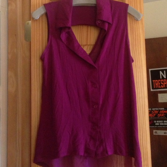 Never worn violet button down Kirra shirt