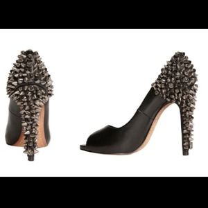 Sam Edelman Lorissa Leather Peep toe pumps.