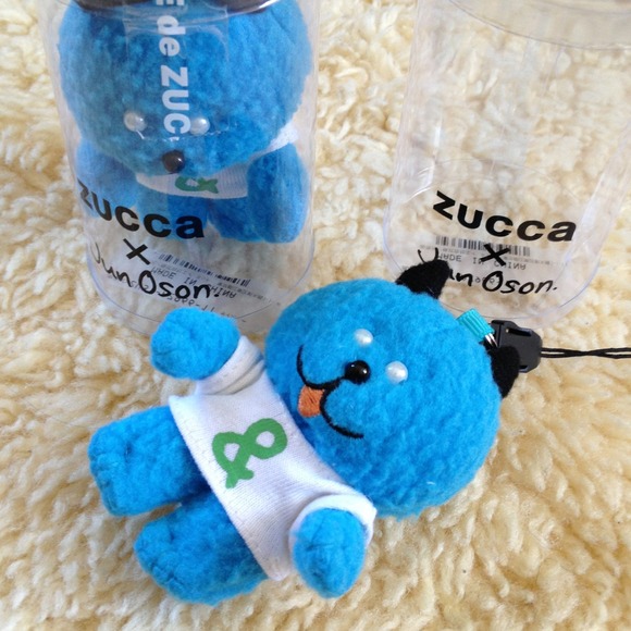 Free GIFT💝with purchase more than 200:)