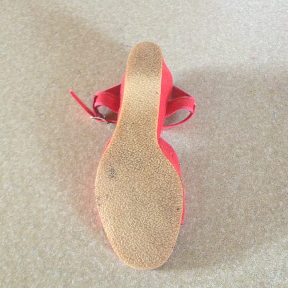 Red wedges - Picture 3 of 3