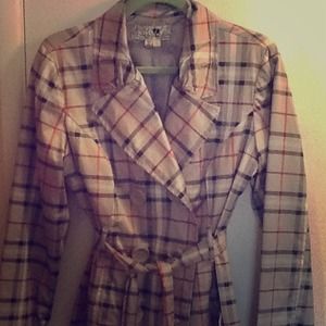 Adorable Plaid Trench Coat NWOT