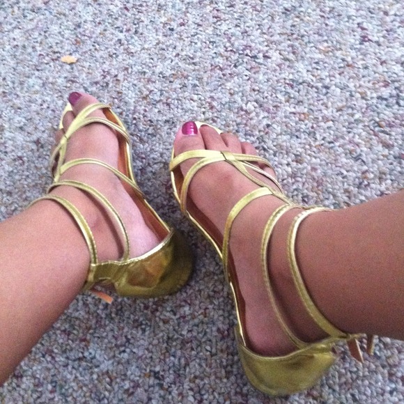 Sandals - Picture 3 of 3