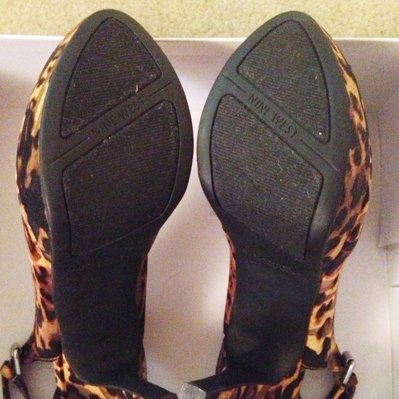 Nine West peep-toe platform sandals size 6 - Picture 3 of 3