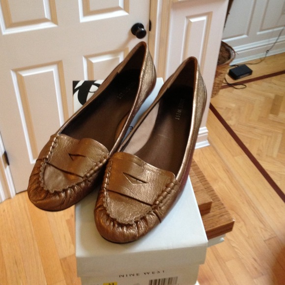 Nine West flats