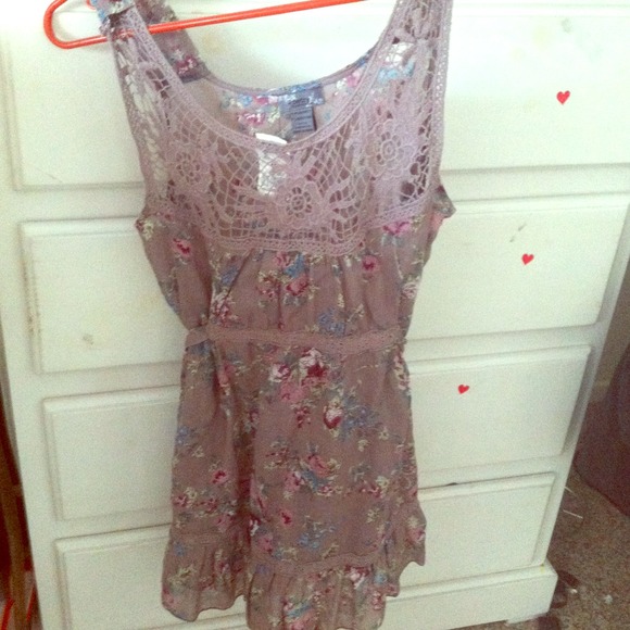 Floral top that has never been worn. Tags still on