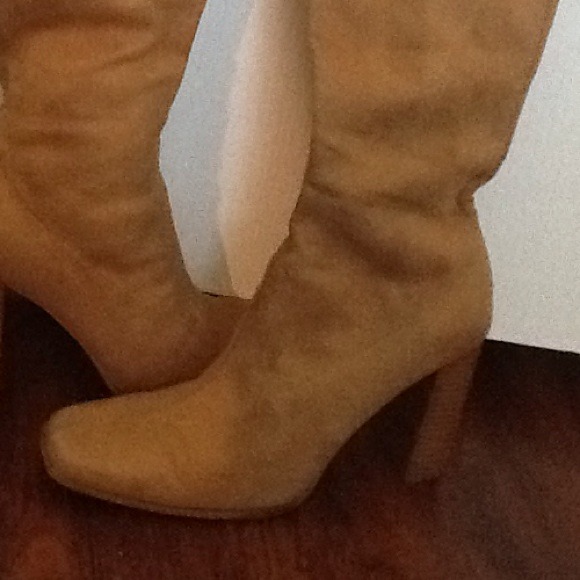 Boots. - Picture 2 of 2