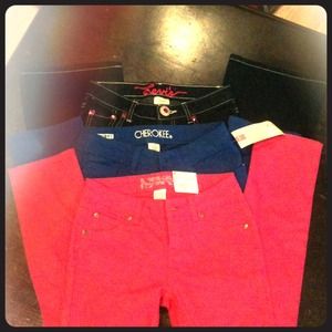 3 pair of girls jeans.2 skinny, 1 bootcut.NEW