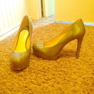 Silver, super saucy stilettos.