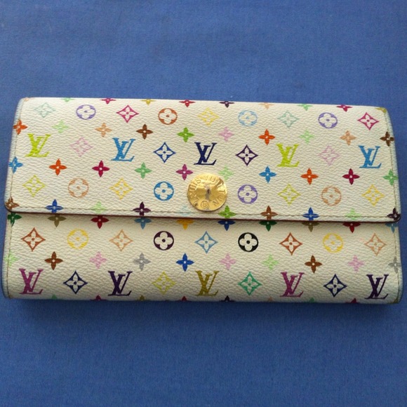 💢SOLD LOCALLY💢 AUTHENTIC LV MC Sarah Wallet