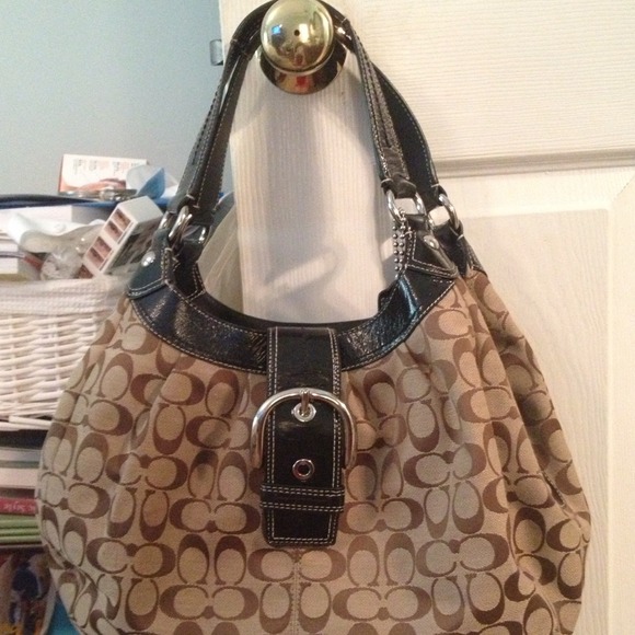 ⭐REDUCED OCT 18 $30⭐️GENUINE COACH great condition