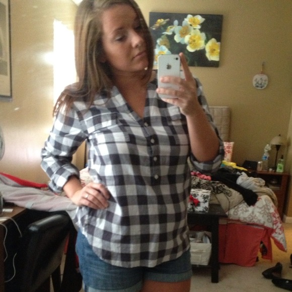 🚨SOLD🚨 Plaid shirt