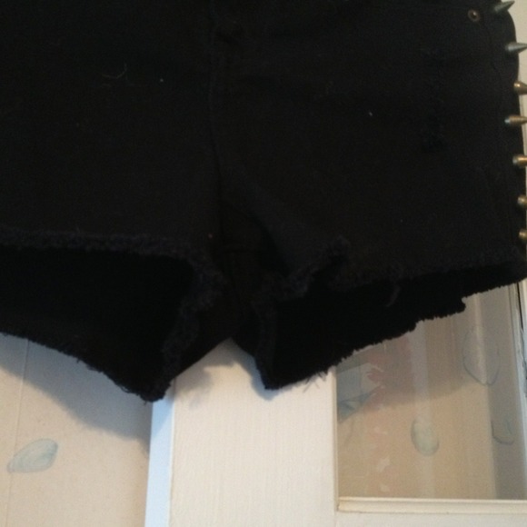 Nwot spiked torn shorts - Picture 4 of 4