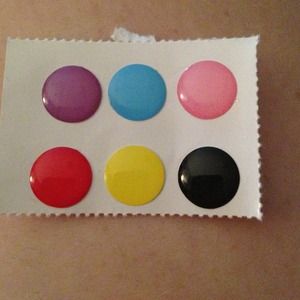 Solid color home buttons