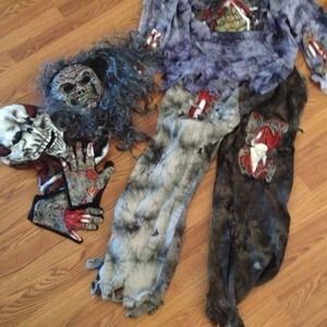 Adult Halloween costume with 2 Mask.