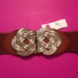 SOLD/TRADED 🎀🎀🎀- Brown elastic belt