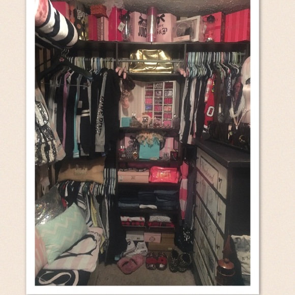 💕WELCOME TO MY CLOSET💕 - Picture 2 of 4