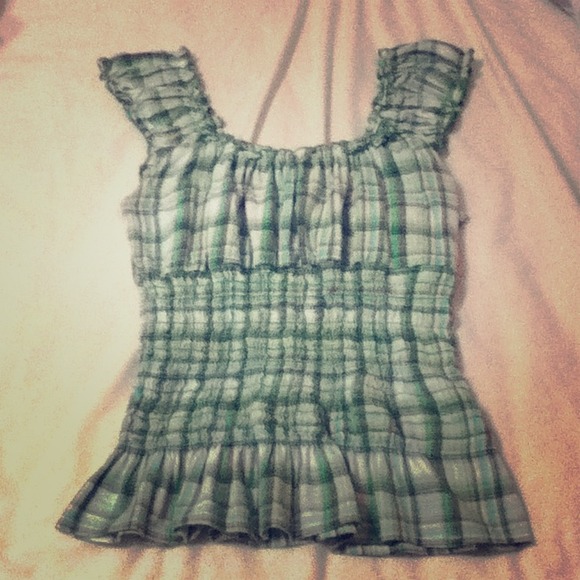 sleeveless top