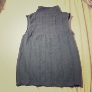 grey sleeveless turtle neck top