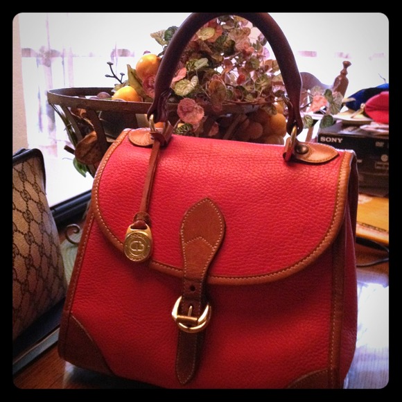 Additional photos of my red vintage awl d&b bag. - Picture 1 of 4