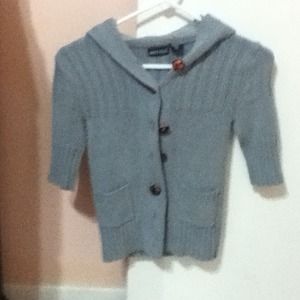 grey half sleeve sweater