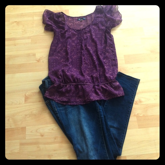 **sold** purple, lace like print size large - Picture 1 of 3