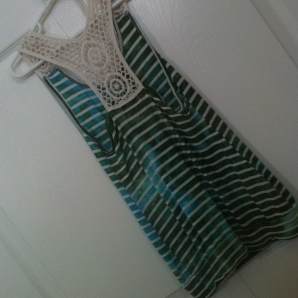 Not up to par with school dress code - Picture 3 of 4