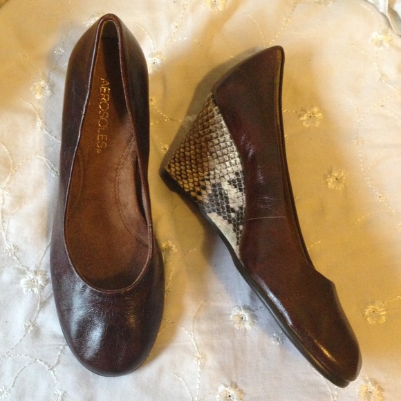 Brown snake wedges