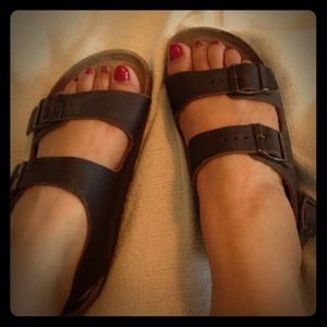 Brown narrow foot Birkenstocks