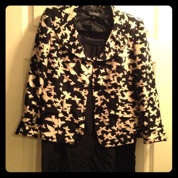 Kasper suit: black skirt & pattern jacket