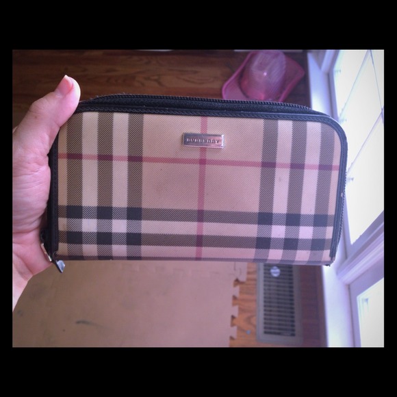 Authentic Burberry Wallet. SOLD