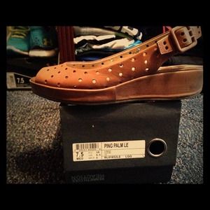 Platform sling back tan shoes