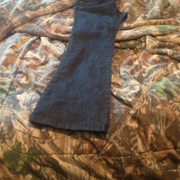 Really nice pair of maternity jeans - Picture 3 of 4
