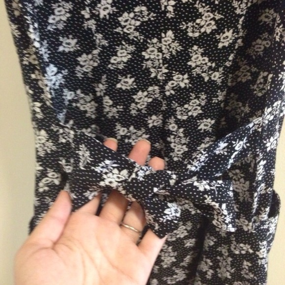 🔺Reduced! VINTAGE Patterned Dress - Picture 3 of 4