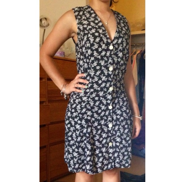 🔺Reduced! VINTAGE Patterned Dress - Picture 4 of 4