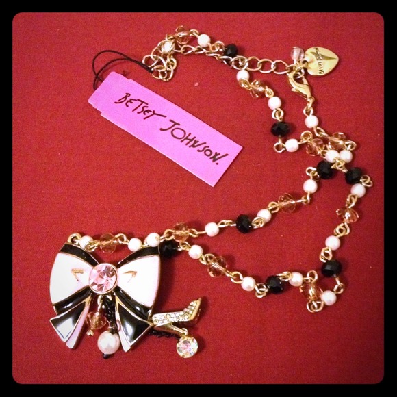 Betsey Johnson necklace with bow locket