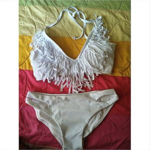 Hold for @xochilbabyyy White v neck fringe bikini