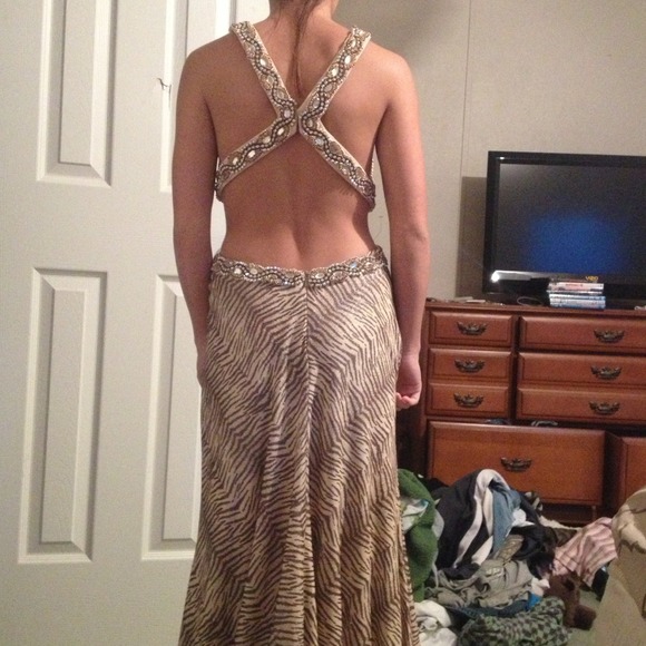 Beautiful animal print prom dress - Picture 4 of 4