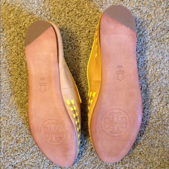 🚫SOLD🚫Authentic Tory Burch Flats - Picture 2 of 4