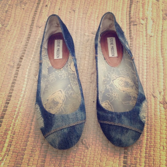Steve Madden jean flats