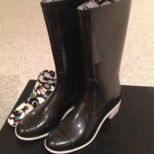 Pre-loved Chanel Boots
