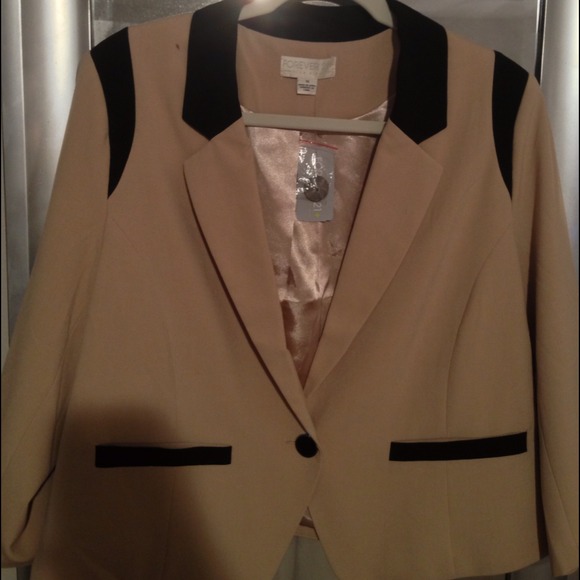 Forever 21 Tan and Black Blazer